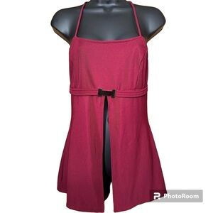 Pia size medium burgundy top with open front